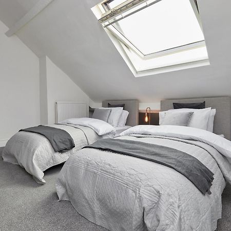 Your Sheffield Stays - Spacious 5 Bedroom House Habitación foto