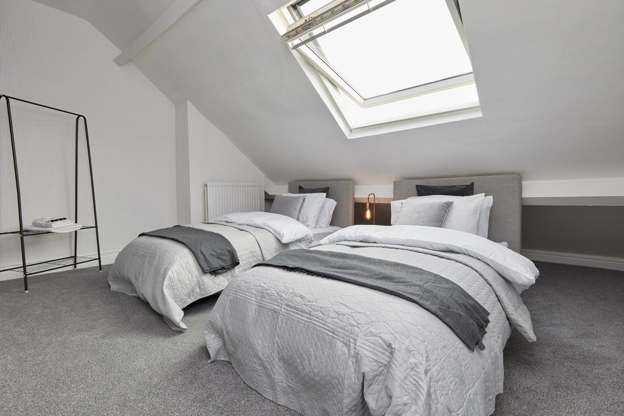 Your Sheffield Stays - Spacious 5 Bedroom House Habitación foto
